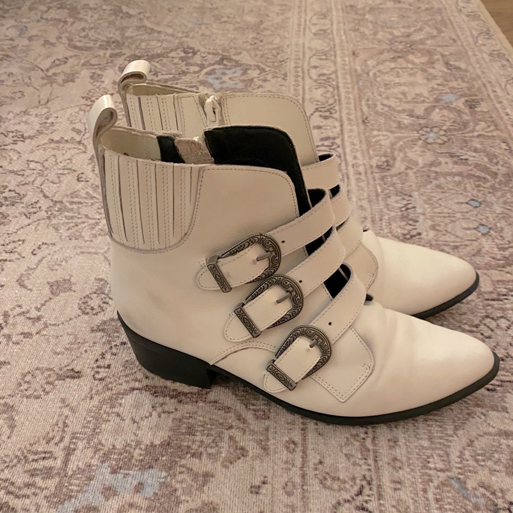 Steve Madden Boots Gem